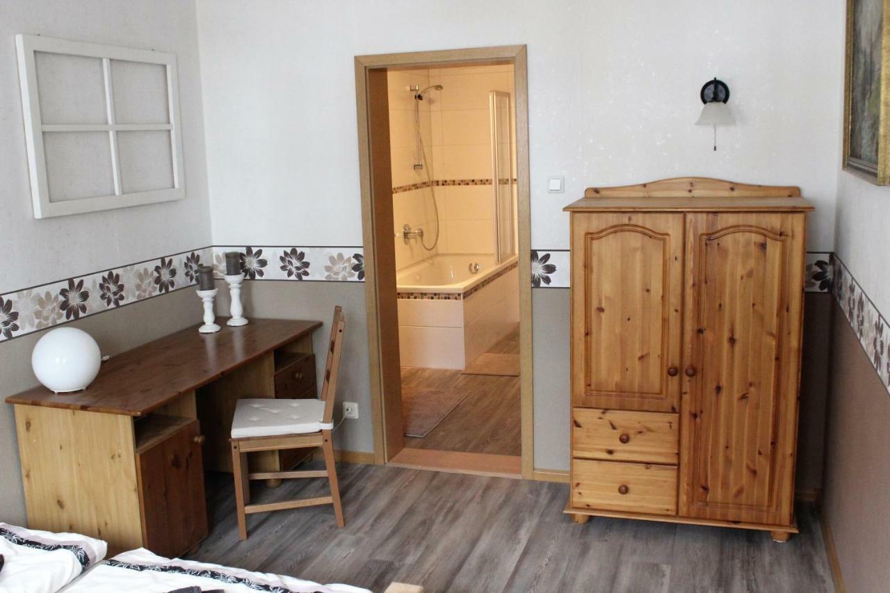 Ferienwohnung Schwarz Benshausen Екстер'єр фото